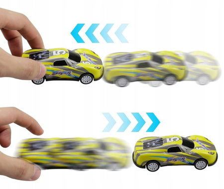 RESORAKI AUTKA WYŚCIGOWE SAMOCHODZIKI Z NAPĘDEM METALOWE AUTA 70SZT KUFEREK