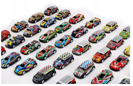 RESORAKI AUTKA WYŚCIGOWE SAMOCHODZIKI Z NAPĘDEM METALOWE AUTA 70SZT KUFEREK