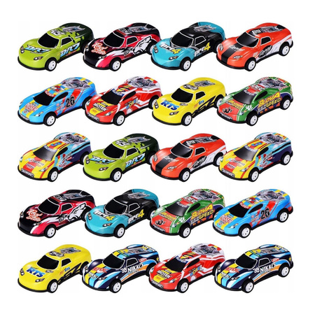 RESORAKI AUTKA WYŚCIGOWE SAMOCHODZIKI Z NAPĘDEM METALOWE AUTA 70SZT KUFEREK